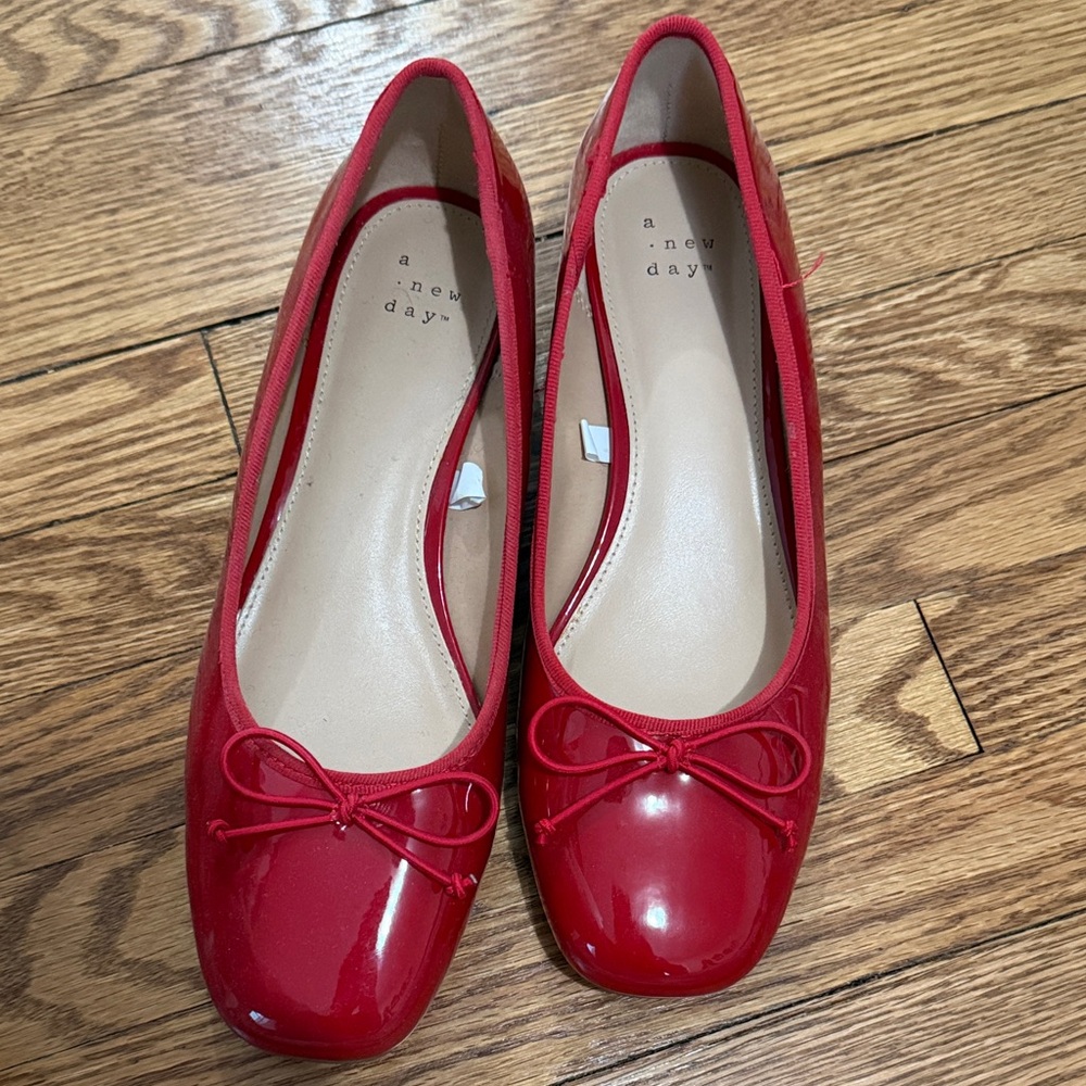 A New Day Glossy Red vintage inspired heels size 8